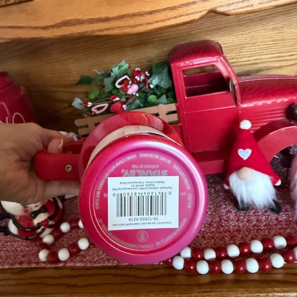 Stanley Valentine Pink and Red Heart 40 oz Quencher Tumbler - Picture 3 of 4